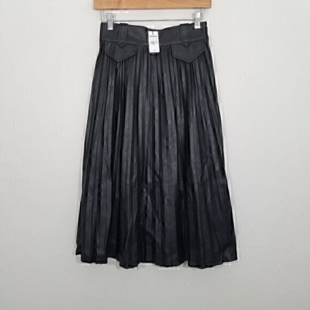 NWT Express Faux Leather Pleated Skirt Black Size 2